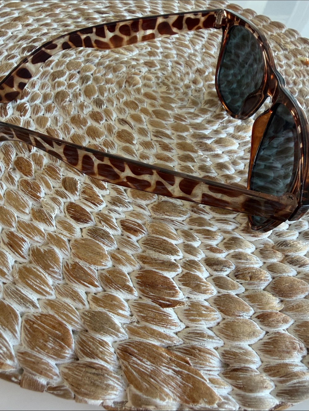 Set of 2 Leopard Frame Sunglasses - Picture 3 of 4